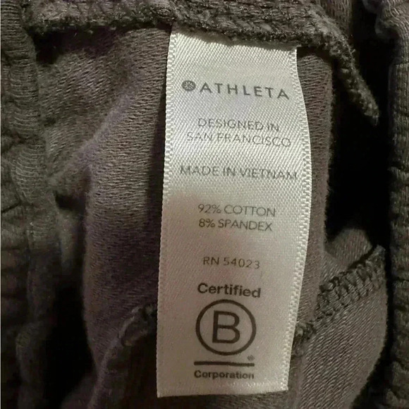 Athleta Farallon Jogger - Camo Print - Size 2 - Picture 10 of 11